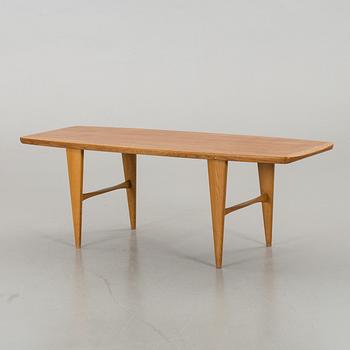 A COFFEE TABLE BY SVANTE SKOGH MODEL 112 FOR SEFFLE MÖBLEFABRIK 1950'S.