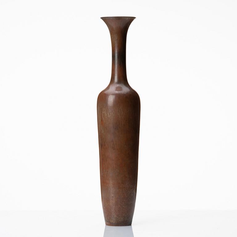 Gunnar Nylund, a brown glazed stoneware vase, Rörstrand, Sweden 1950s.