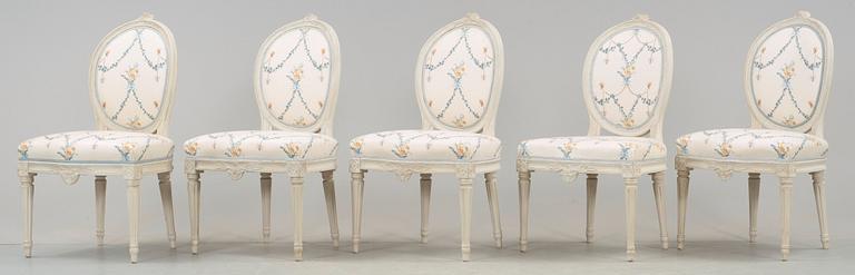 STOLAR fem stycken snarlika, av Jacob Malmsten (mästare i Stockholm 1780-1788). Gustavianska.