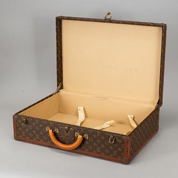 LOUIS VUITTON, a monogram canvas, 'Le Loziné' suitcase.