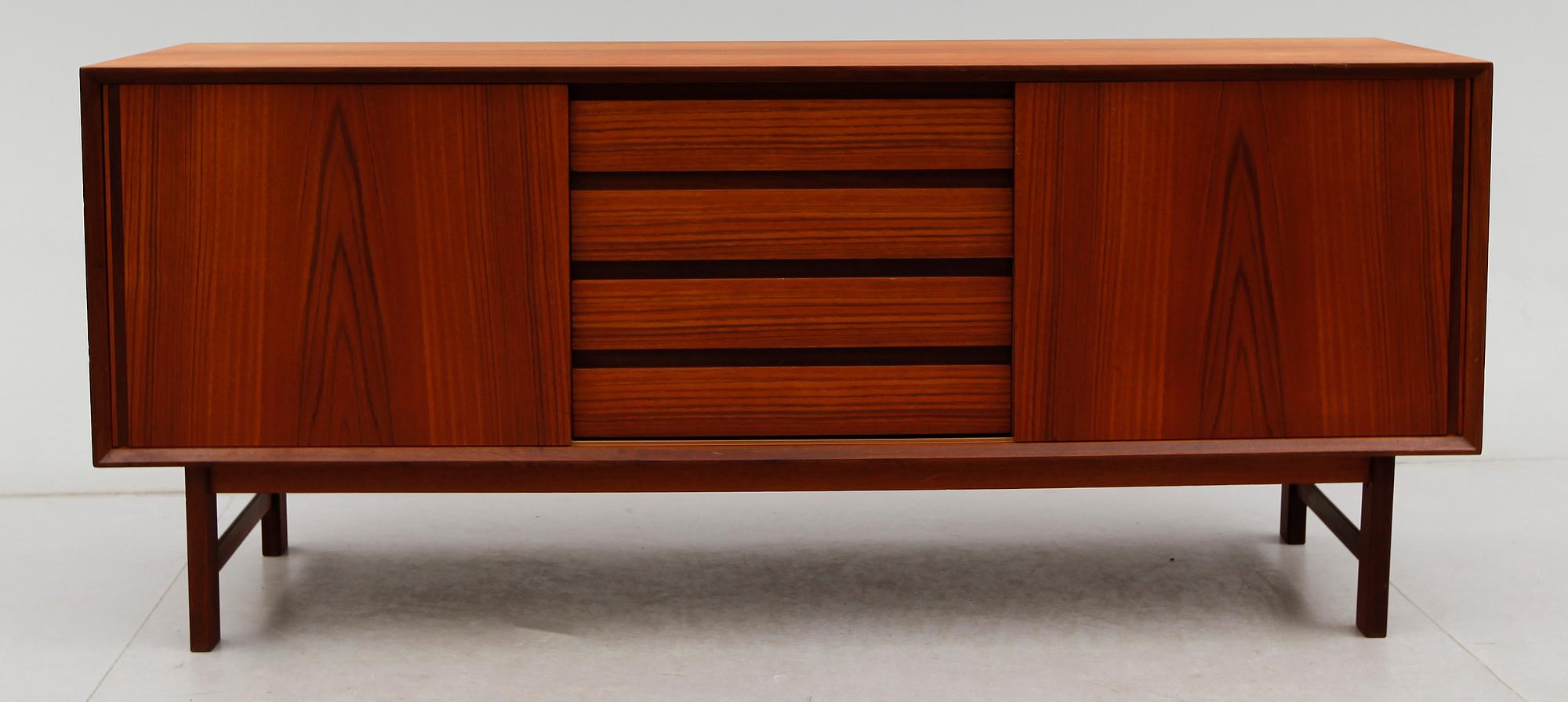 SIDEBOARD, 1900-talets andra hälft.