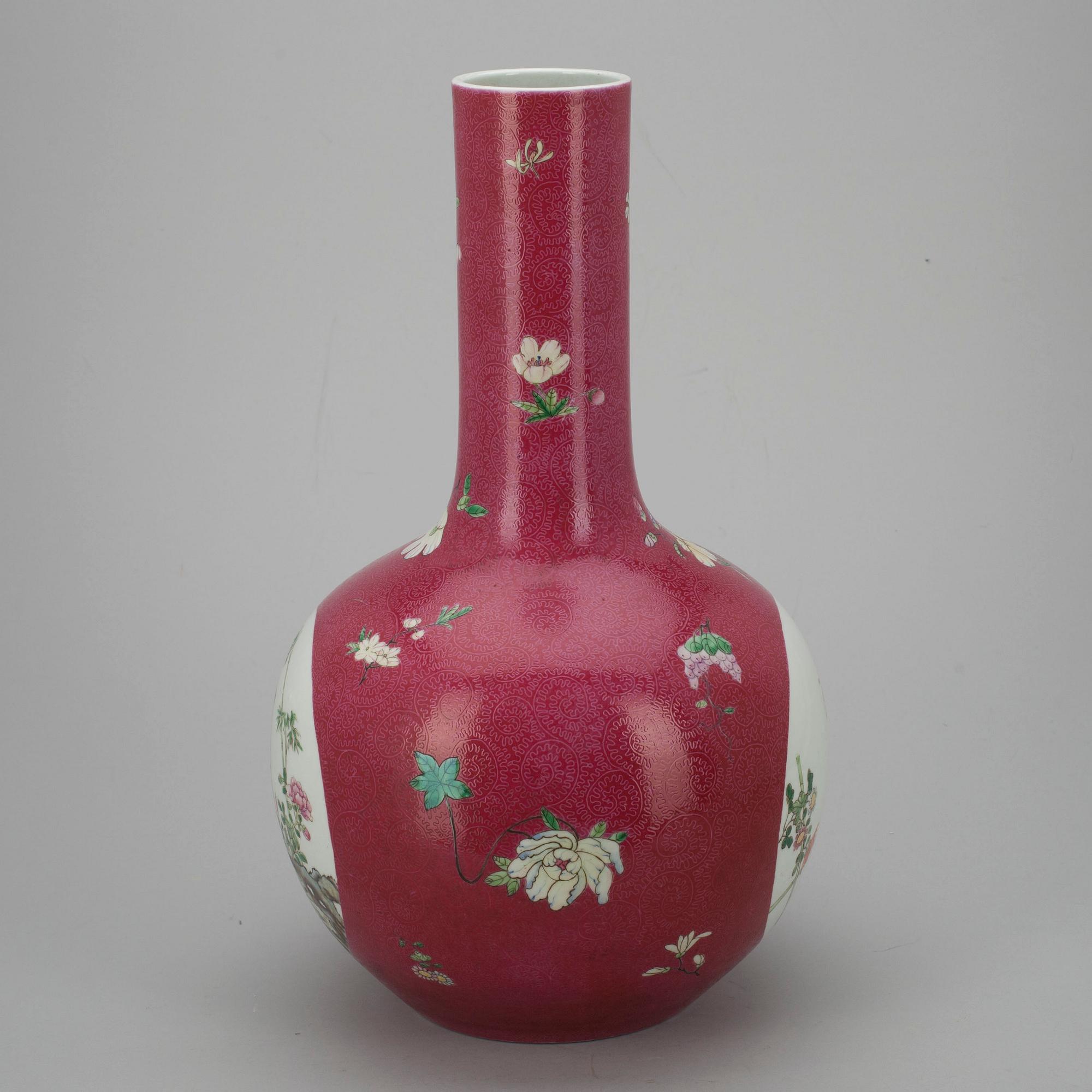VAS, porslin, Kina, sekelskiftet 1800/1900.