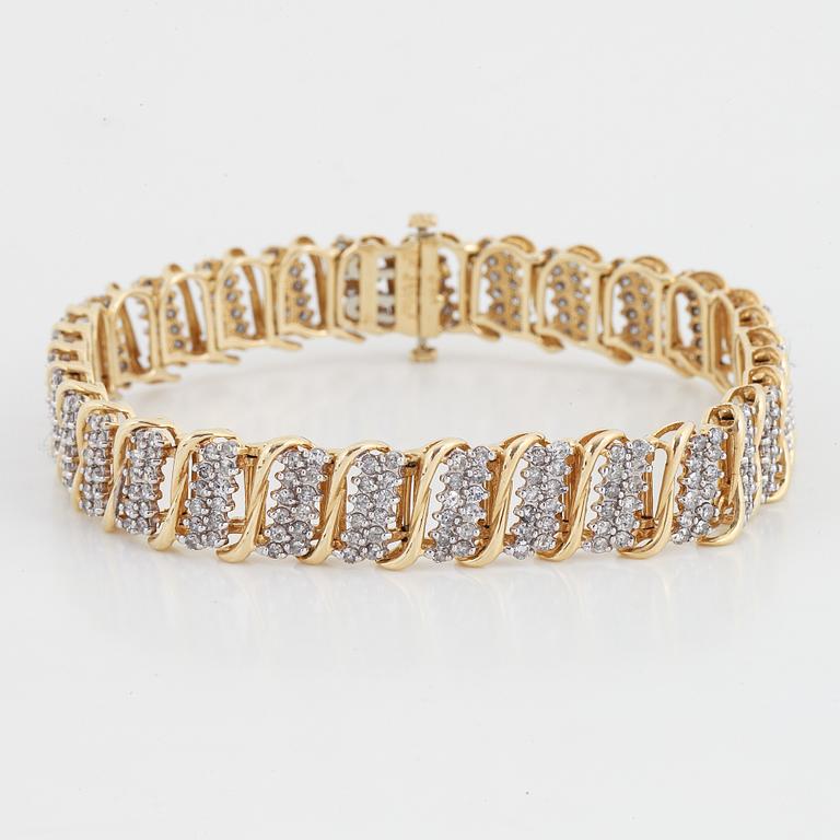 Gold and eight-cut diamond bracelet.