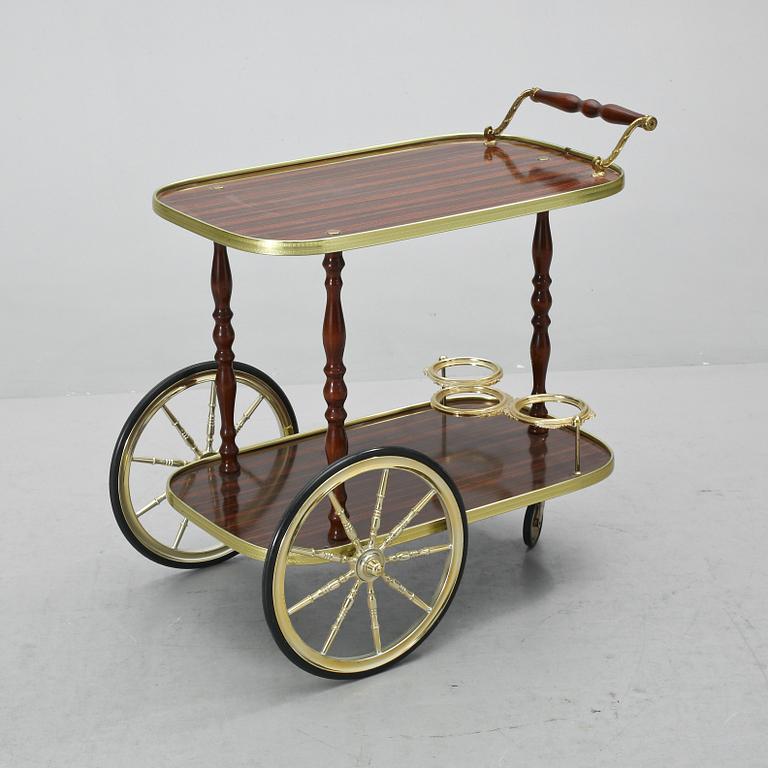 SERVERINGSVAGN, 1900-talets andra hälft.