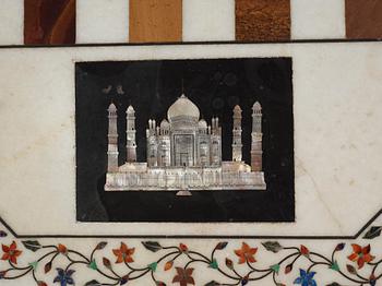 BORDSSKIVA, sk Pietra Dura, 1900-talets andra hälft.