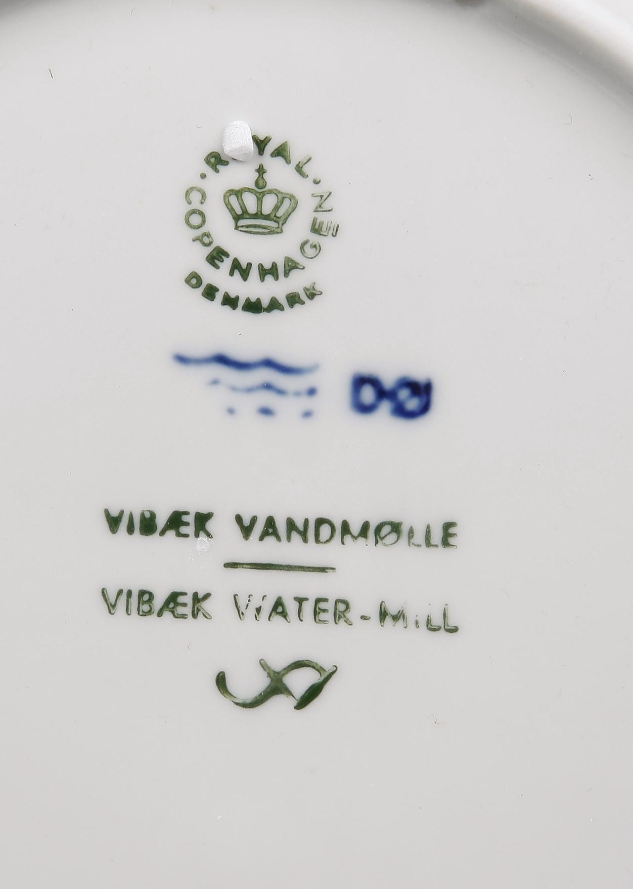 PARTI SAMLARTALLRIKAR, 5 st, porslin, "Danske kompasser 1975-78" resp "Jultallrik 1976", Royal Copenhagen.