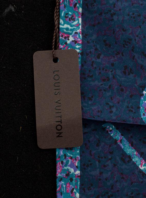 LOUIS VUITTON, handkerchief.