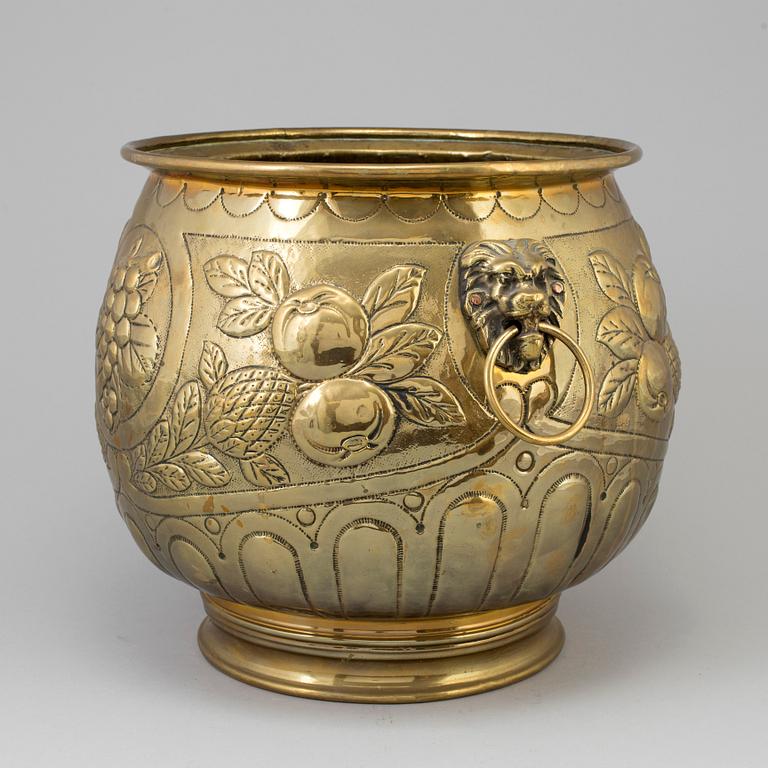 YTTERFODER, mässing, 1800-talets början.