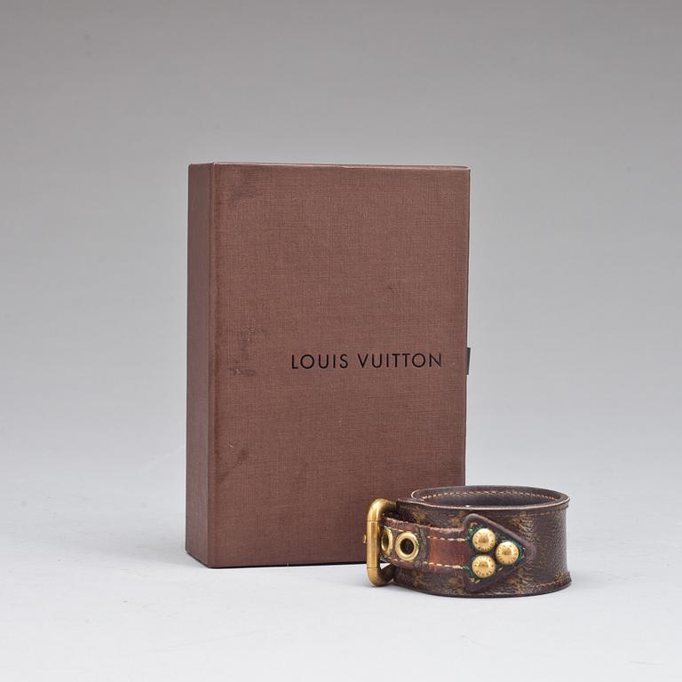 ARMBAND, Louis Vuitton, Paris.