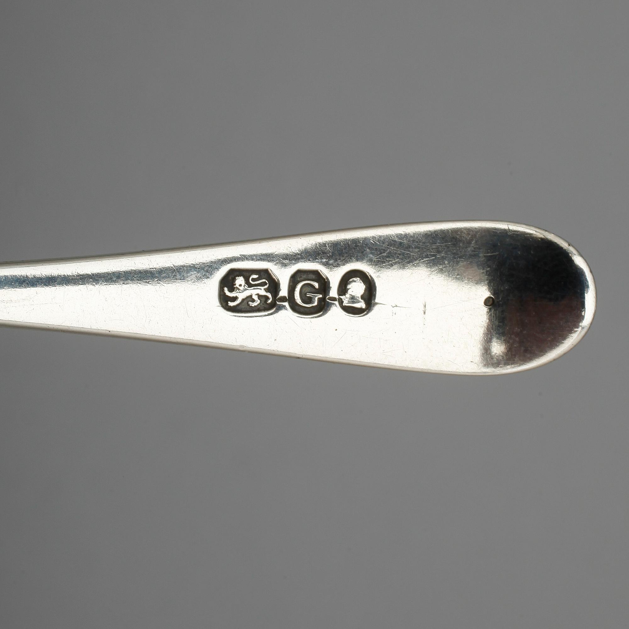 PARTI SILVERBESTICK, 15 delar, bla Zethelius, Stockholm. 1700-1900-tal. Totalt ca 672 gram.