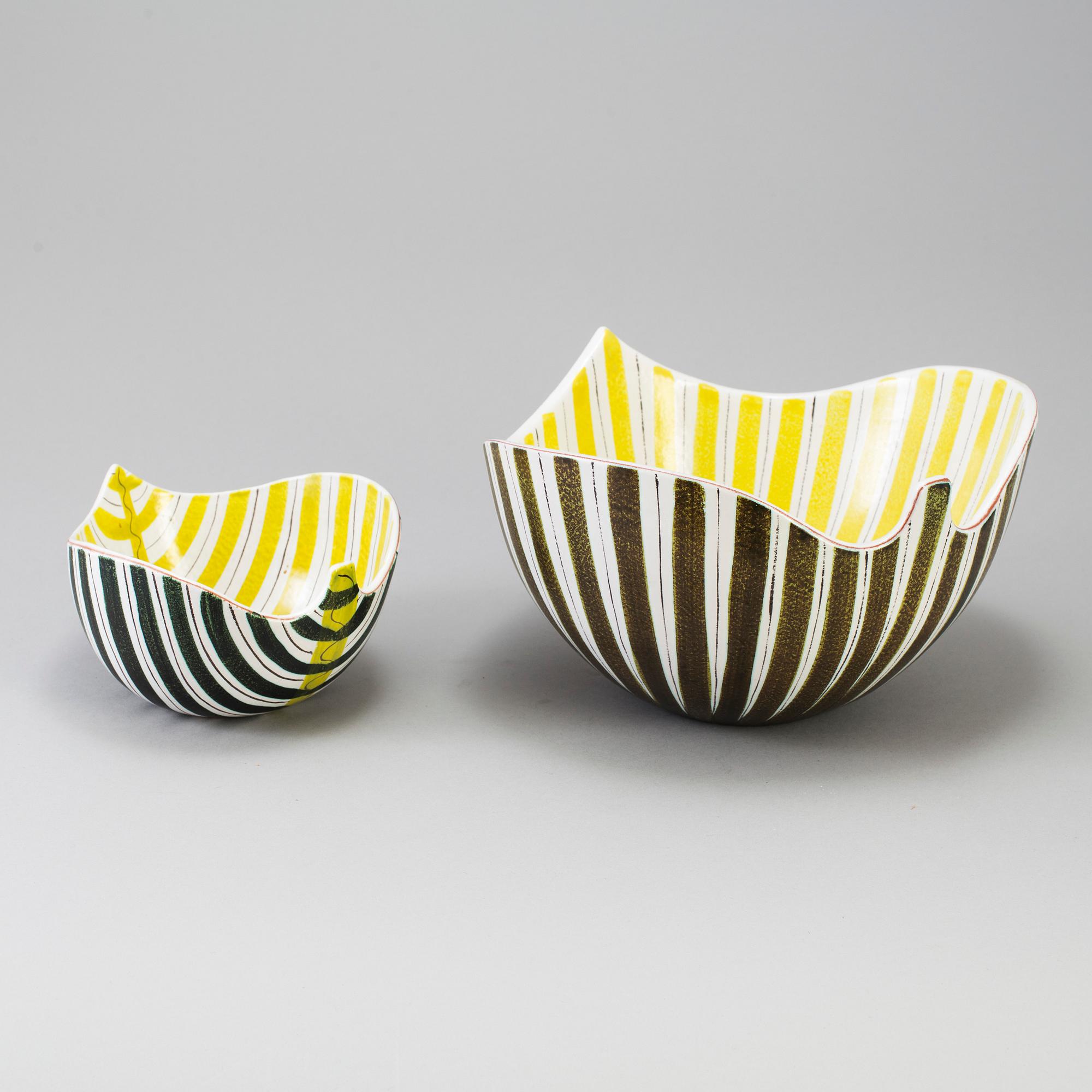 STIG LINDBERG, skålar, 2 st, fajans, Gustavsberg studio 1950-tal.