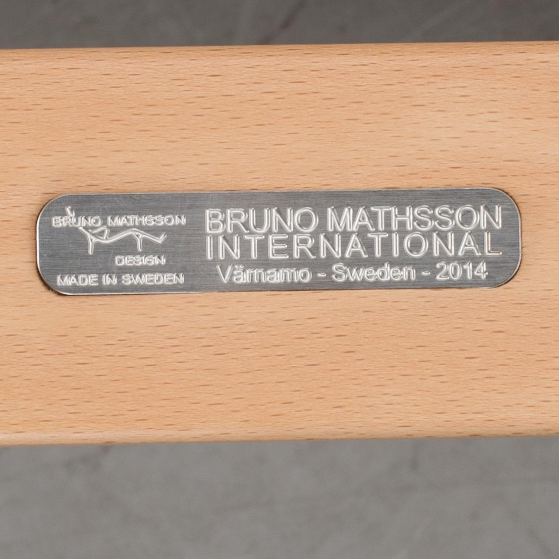 FOTPALL, "Pernilla" Bruno Mathsson International, Värnamo, brickmärkt 2014.