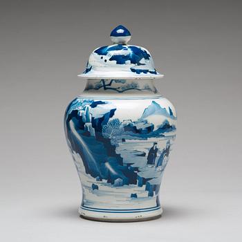 A blue and white jar, Qingdynasty, Kangxi (1662-1722).