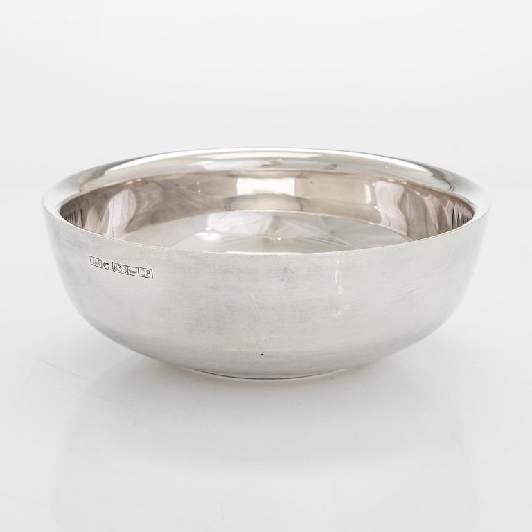 Pekka Piekäinen, skål, silver, J.A. Tarkiainen, Helsingfors 1980.