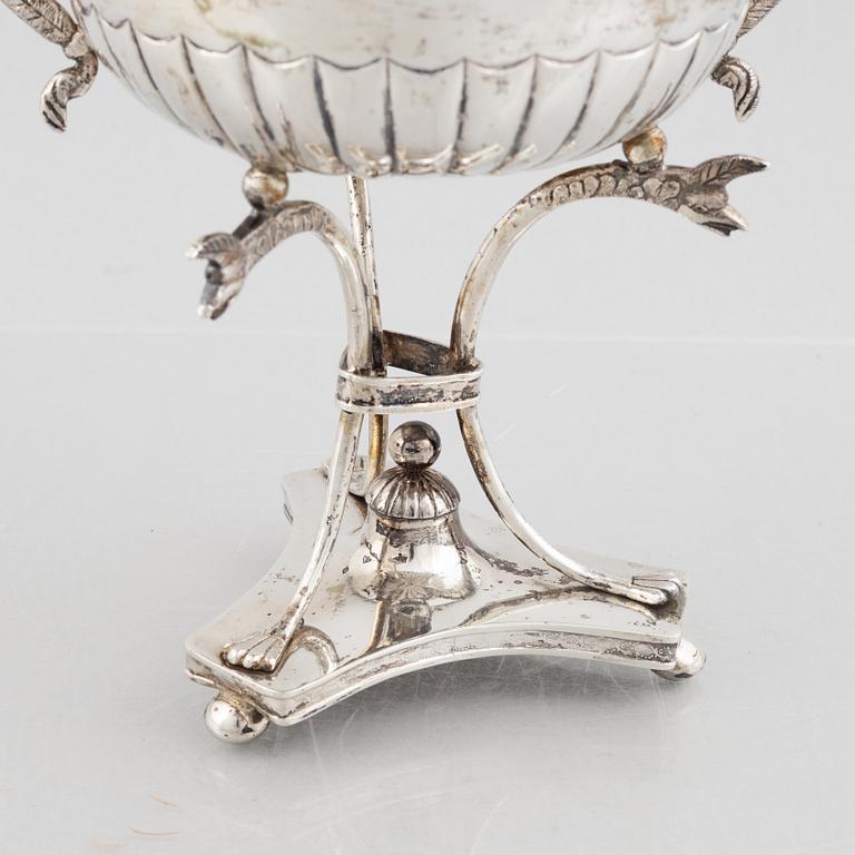 A Swedish Empire silver sugar bowl with sugar spoon, mark of Carl Lindström, Borås 1842.