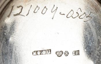 SOCKERSKRIN samt BÄGARE, silver, b.la. KG Markströms Guldsmeds AB, Uppsala.