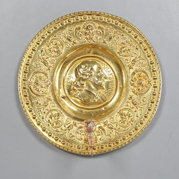 LJUSPLÅTAR, ett par + 1 st, mässingsplåt, omkring år 1900.