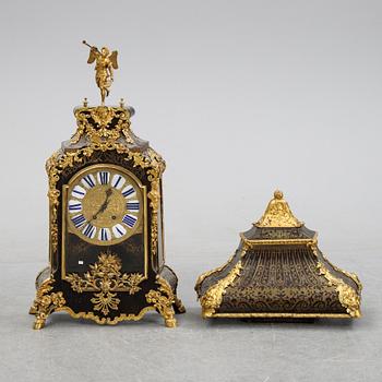 A French Louis XV style bracket clock, 19th centuty.