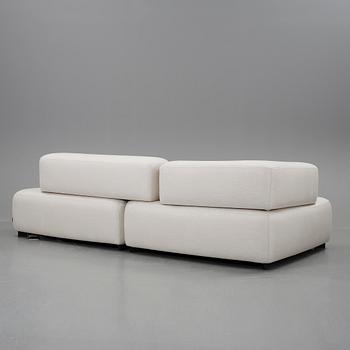 SOFFA, 2 delar, "Alphabet", Piero Lissoni för Fritz Hansen. Inköpt 2013/2014.