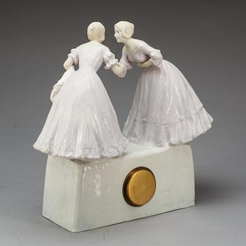 BORDSUR, keramik, a tergo märkt Lenzkirch. Sekelskiftet 1900.