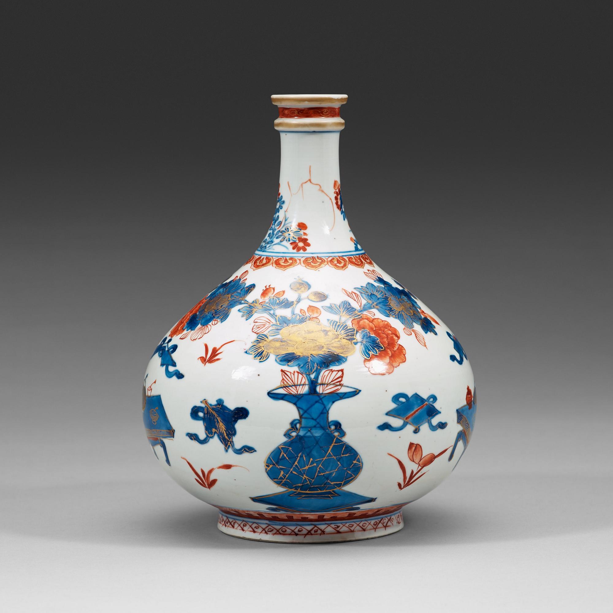 An imari porcelain apothecary bottle, Qing dynasty, Kangxi (1662-1722).