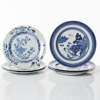 A group of nine Chinese blue and white export porcelain plates, Qing dynasty, 18th and 19th century.