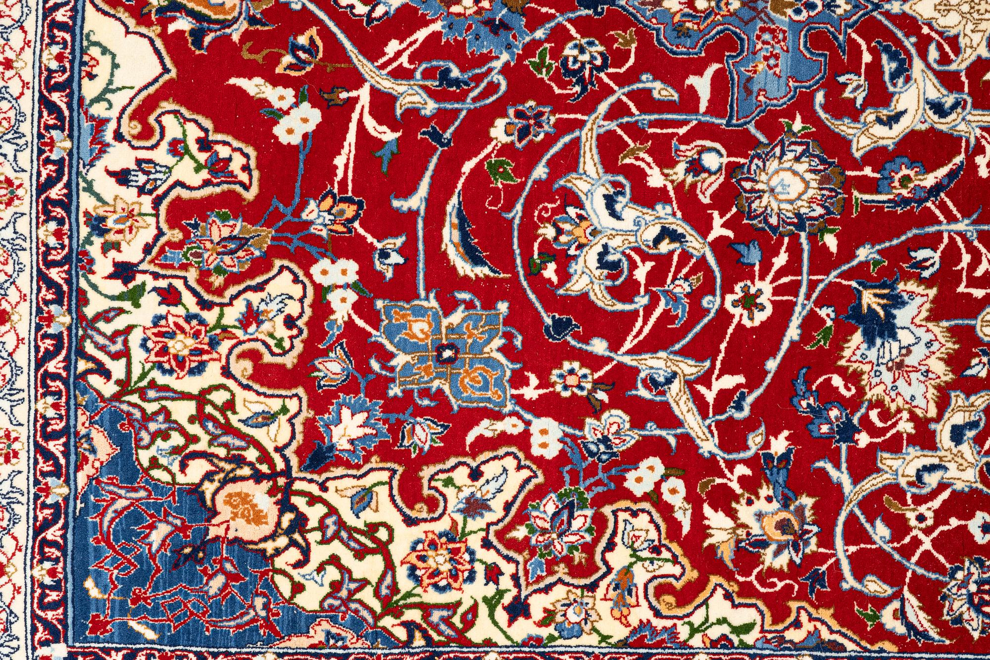 Carpet, Isfahan, 150 x 250 cm.