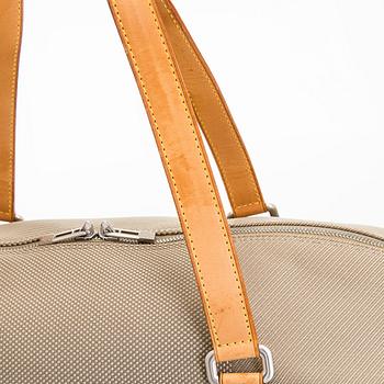 Louis Vuitton, "Attaquant" väska.