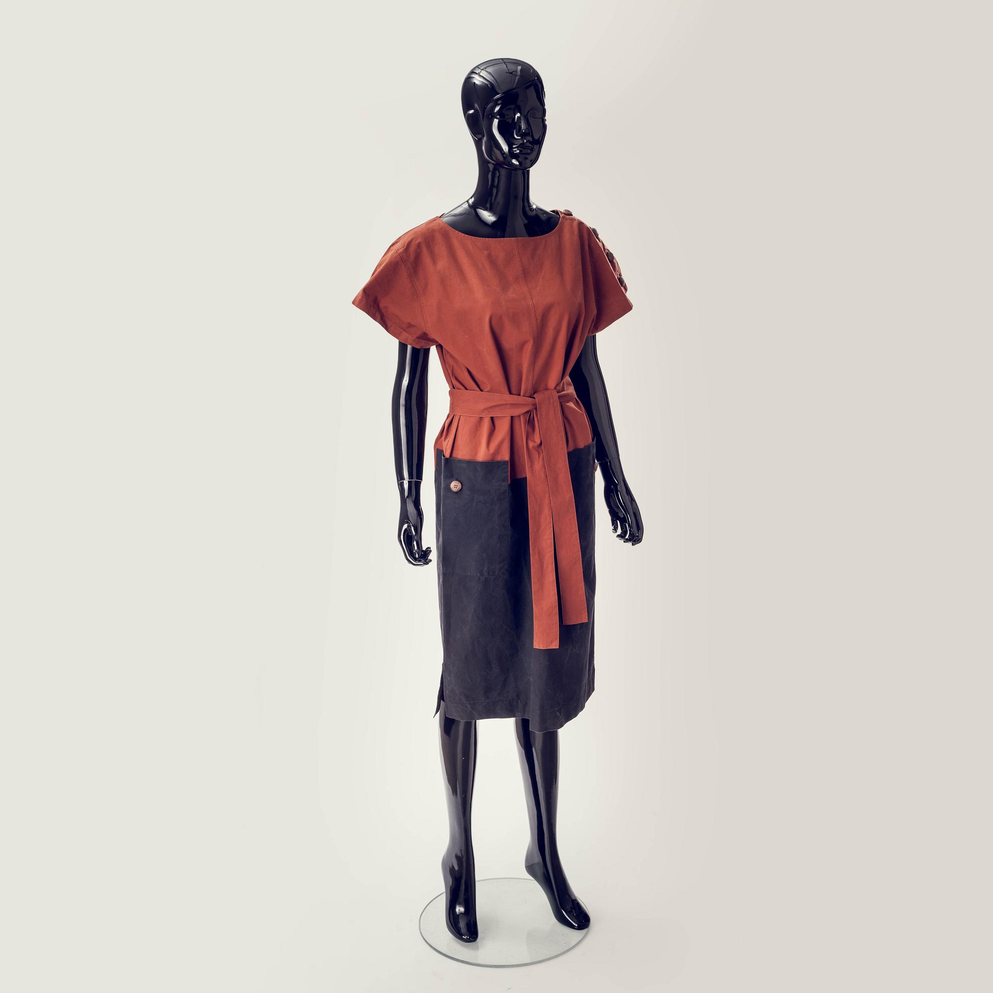 KLÄNNING, Yves Saint Laurent.