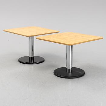 A pair of coffee tables from Lammhults, 1990's.