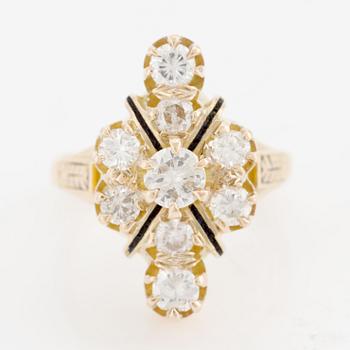 Ring in 14K gold and enamel set with round brilliant-cut diamonds.