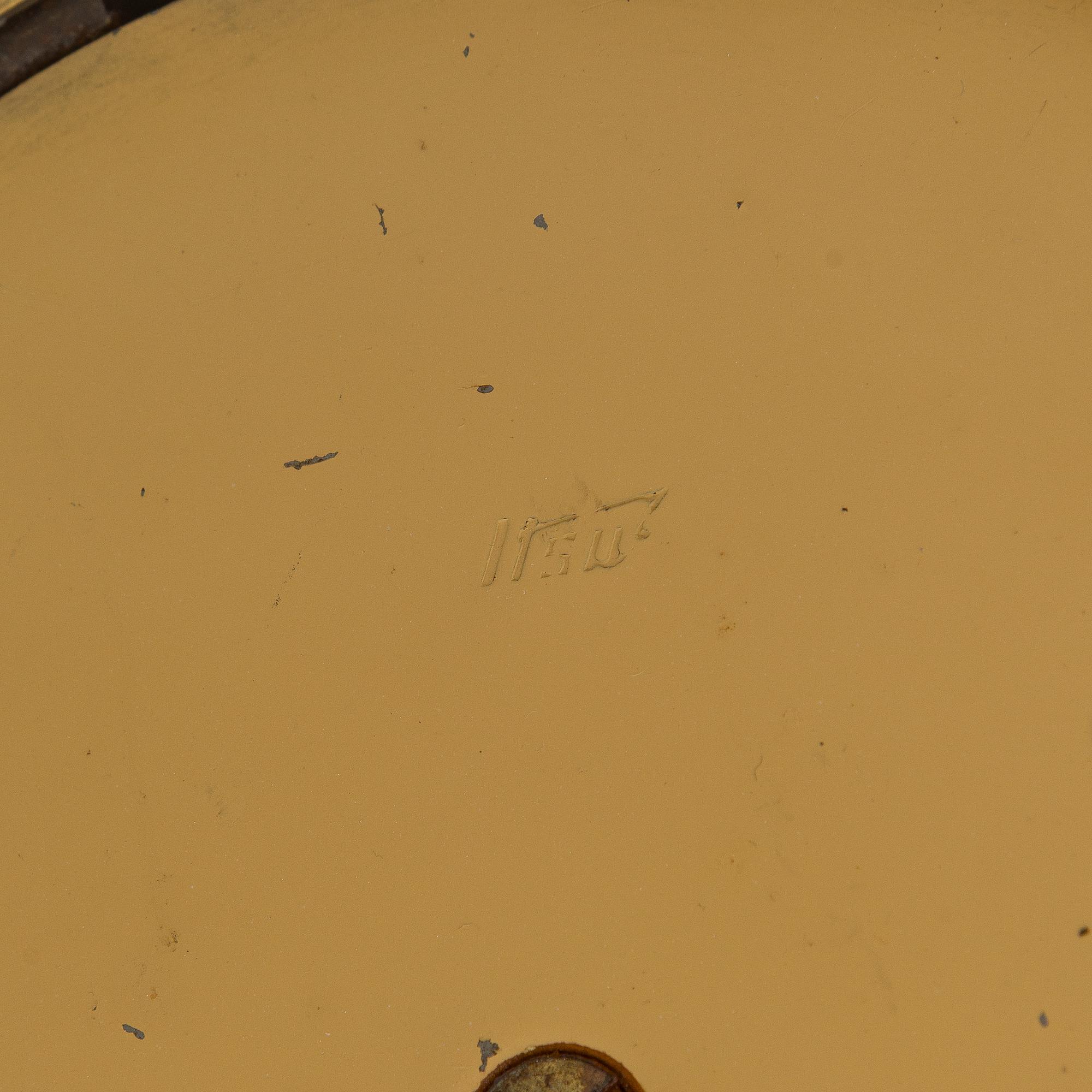 Pöytävalaisin Itsu 1900-luvun puloväli.