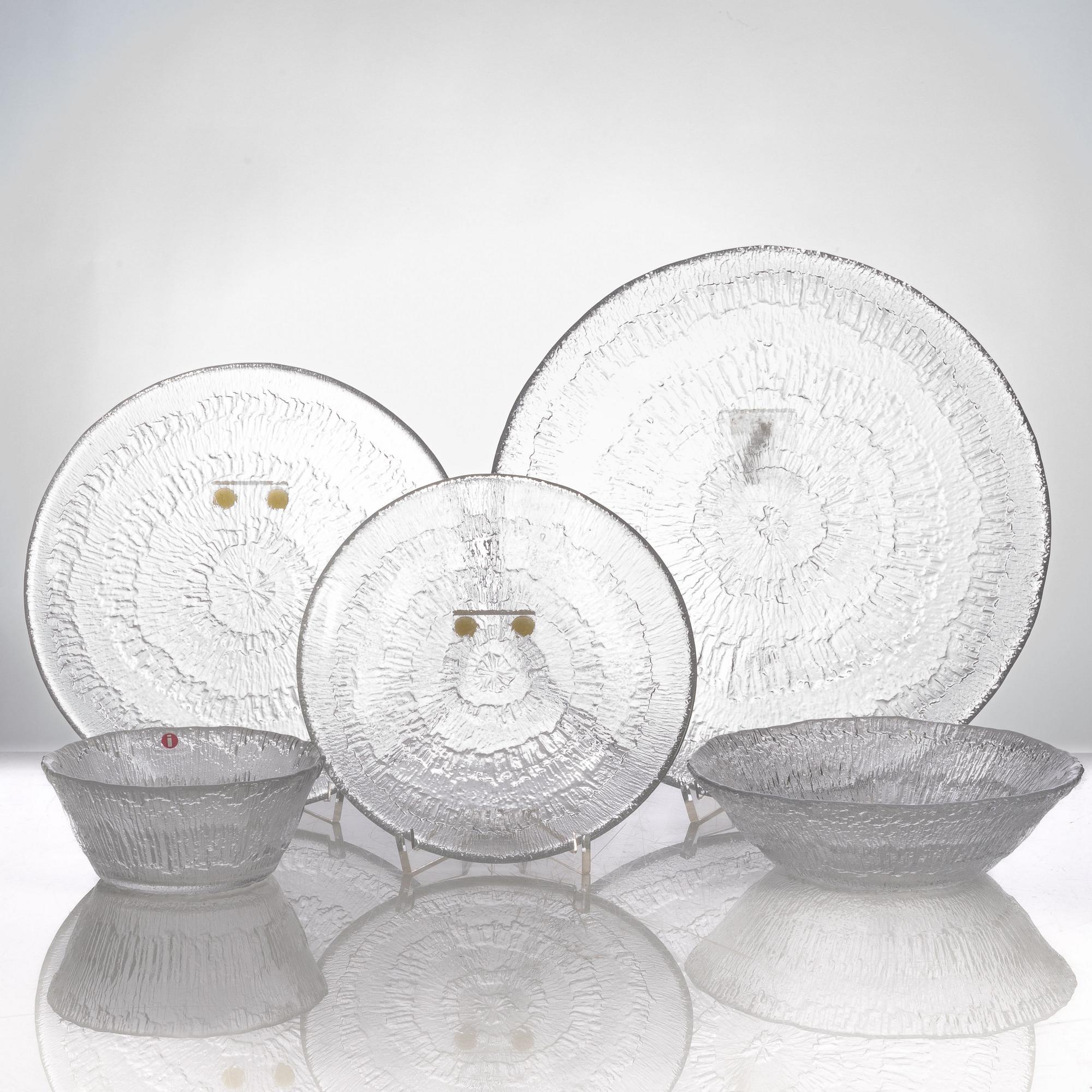 Tapio Wirkkala, tallrikar och skålar, 51 delar, "Solaris", Iittala, Finland.