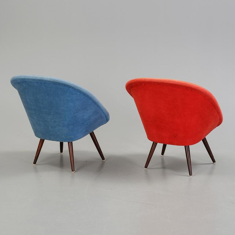 FÅTÖLJER, ett par, 1950-/60-tal.