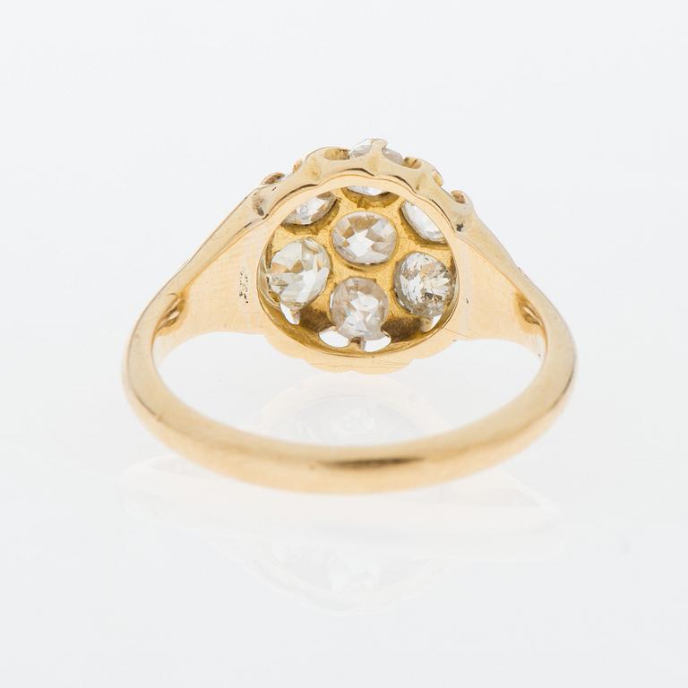 RING, sju gammalslipade diamanter, 18K guld.