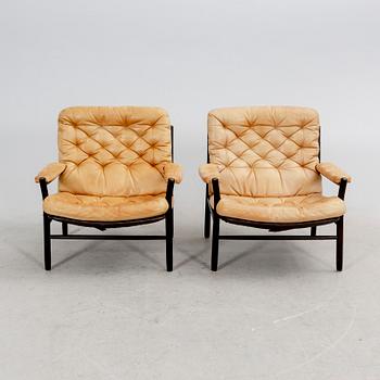 Kenneth Bergenblad, fåtöljer ett par "Kavaljer" för DUX.