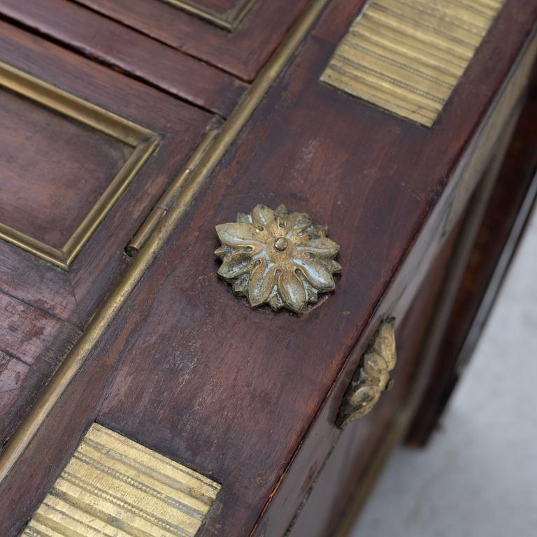 A Louis XVI-style chamberpot cupboard, late 19th century.