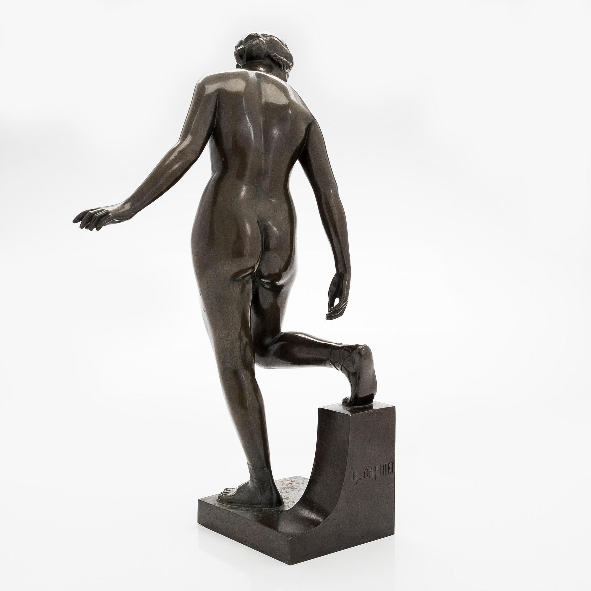 Hendrick Van Ophemert, Standing Woman.