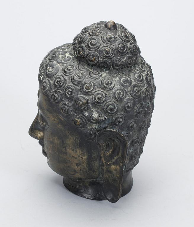 SKULPTURHUVUD, metall, "Buddha" 1900-tal.