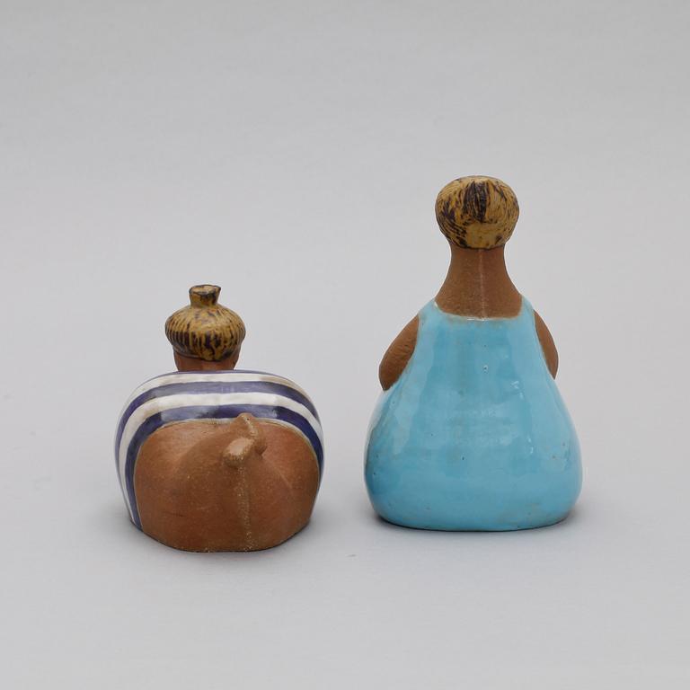 FIGURINER, 2 st, stengods, Lisa Larson, Gustavsberg. 1950-tal.