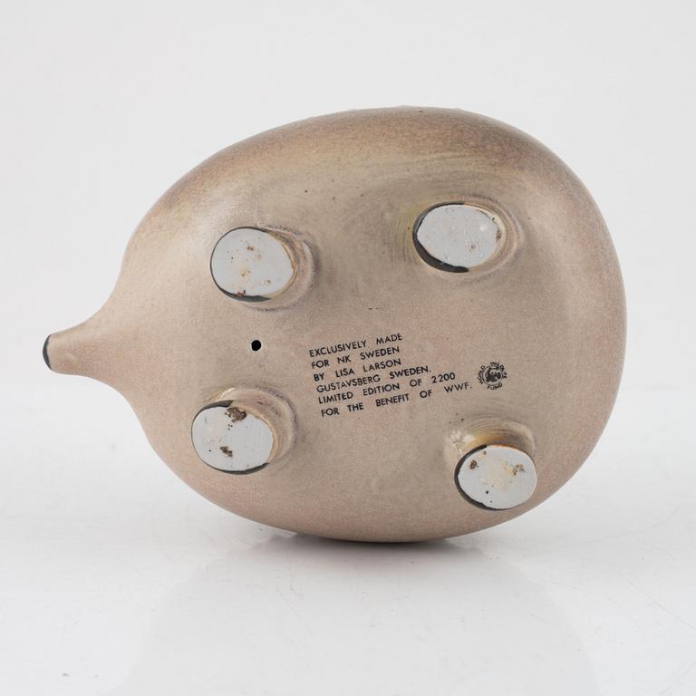 Lisa Larson, figurin, "Igelkott", Gustavsberg för NK, Nordiska Kompaniet i samarbete med WWF. Limiterad upplaga 2200.