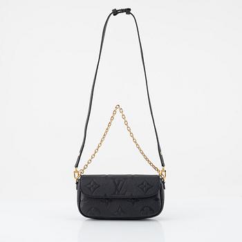 Louis Vuitton, väska "Wallet On Chain Ivy".