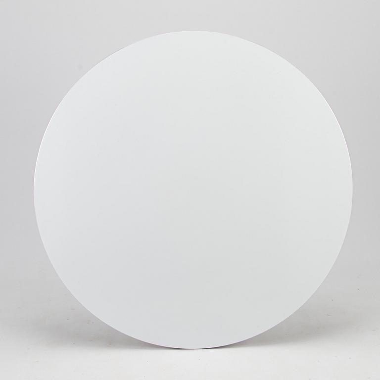 Arne Jacobsen, a 1970s '3600' diningtable for Fritz Hansen.