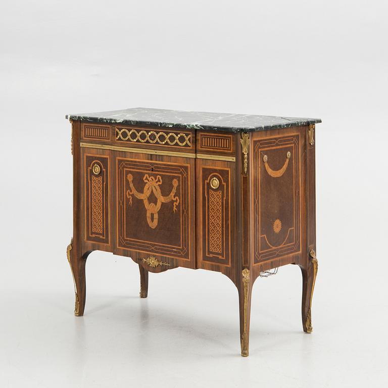 Bureau, Gustavian style, J.R. Almgren, Stockholm, early 20th century.