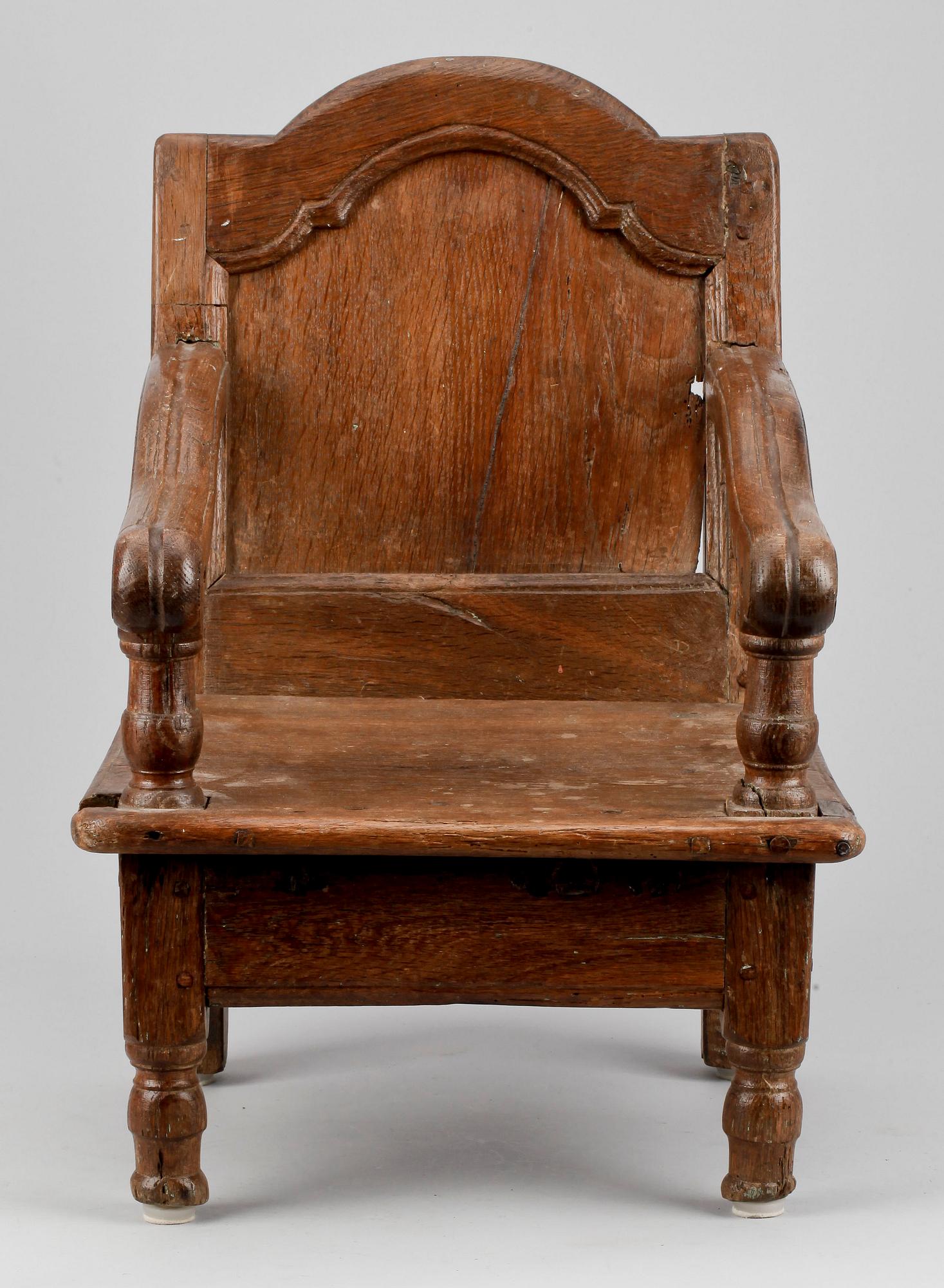 BARNSTOL, ek, 1700/1800-tal.