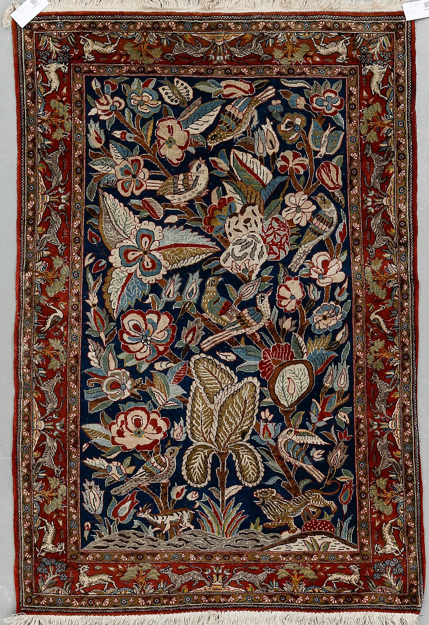 MATTA, semiantik Qum, part silk. Ca 153x102 cm.