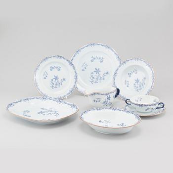 37 pieces of porcelain tableware from Rörstrand, model "Ostindia", second half of the 20th century.