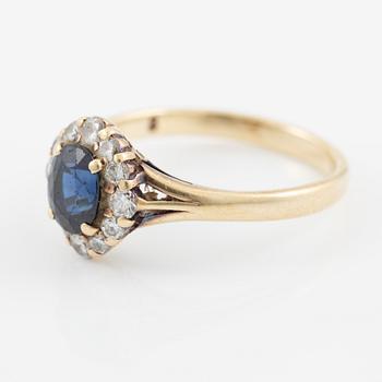 Ring, carved, 14K gold with sapphire and brilliant-cut diamonds.