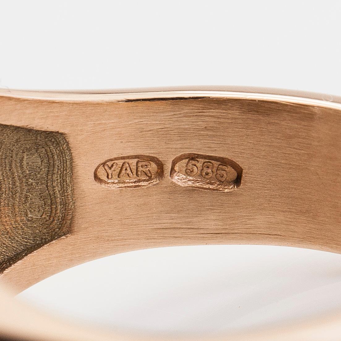 Ring, 14K guld, med briljantslipade diamanter totalt ca 4.80 ct. Jarkko Perälä, Vasa. Med SJL- intyg.