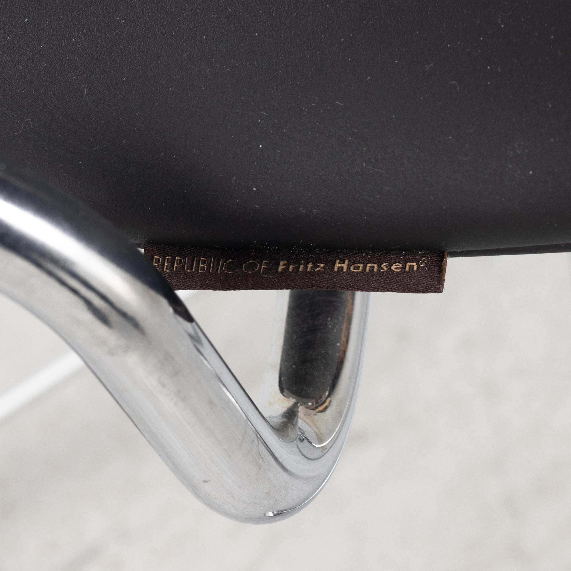 Arne Jacobsen, skrivbordsstol, "Sjuan", Fritz Hansen, Danmark, 2018.